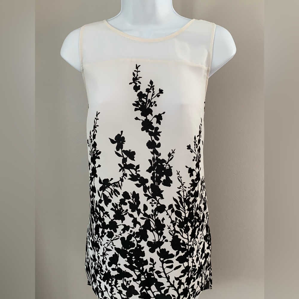 White House Black Market Tank